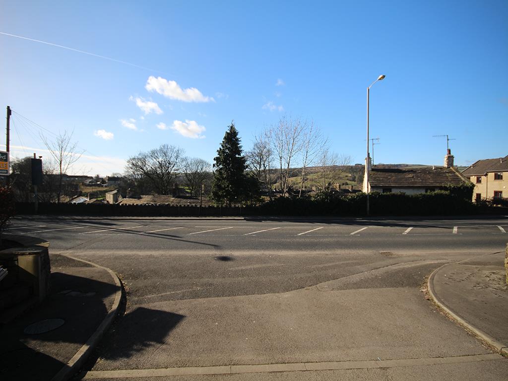 3 bedroom townhouse house SSTC in Foulridge - 2017-03-09 14.46.34.jpg